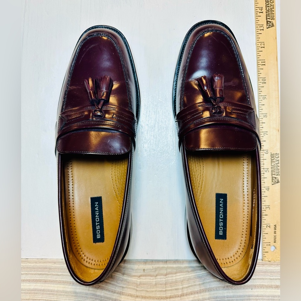 Bostonian Men's Tassel Loafers Burgundy